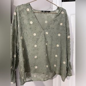 Sage green with flower print blouse, detailed sleeves, size xl, never worn new